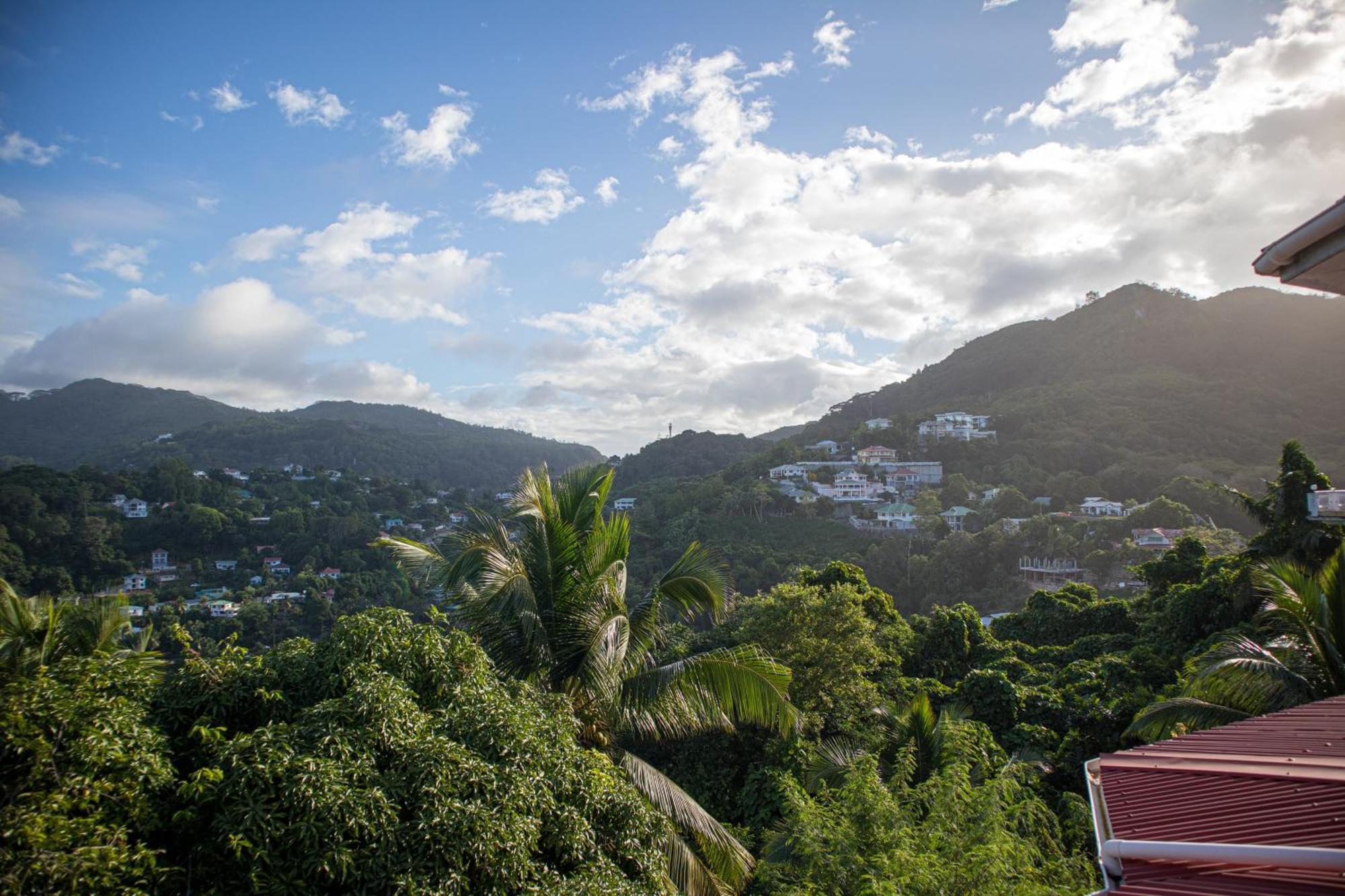 Mountain Apartments Anse Etoile 外观 照片