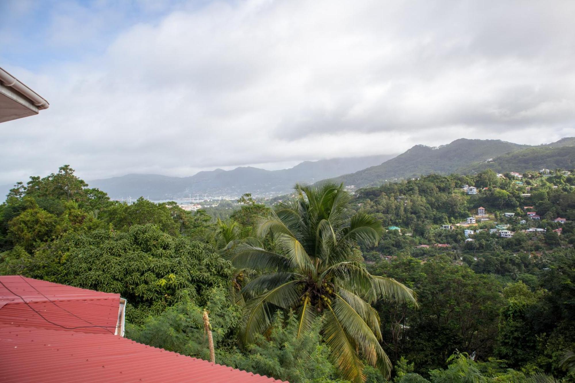 Mountain Apartments Anse Etoile 外观 照片